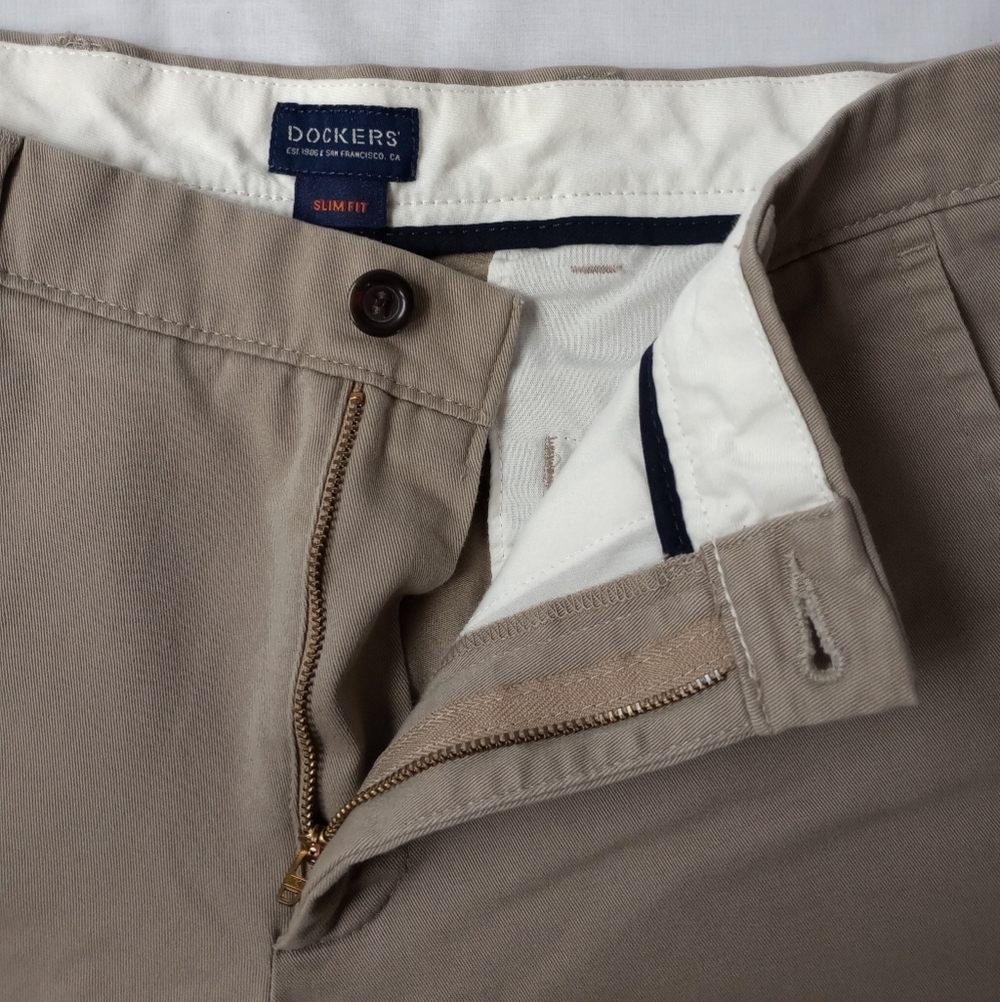 Dockers▪️32x34 Slim Fit Khaki Pants - Picture 4 of 7